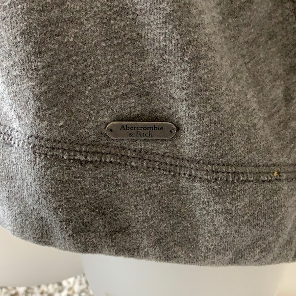 Abercrombie and Fitch Gray 3/4 Sweater - Picture 4 of 5
